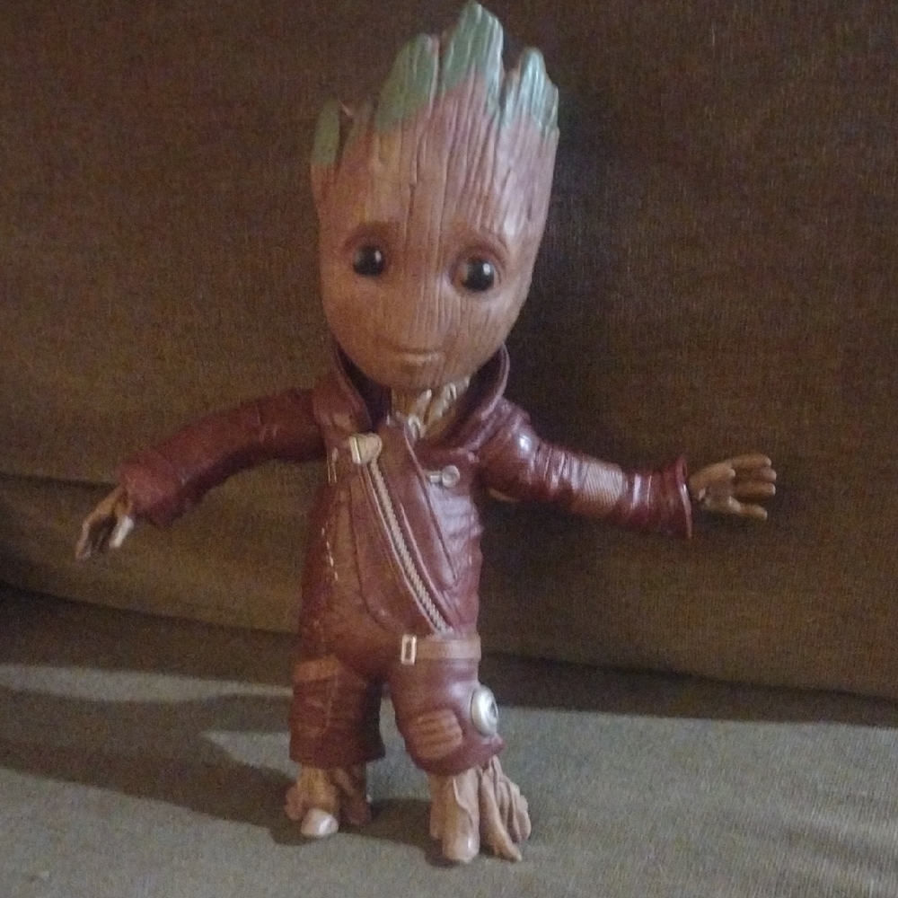 Marvel Baby Groot Figure - Brown with Green Top